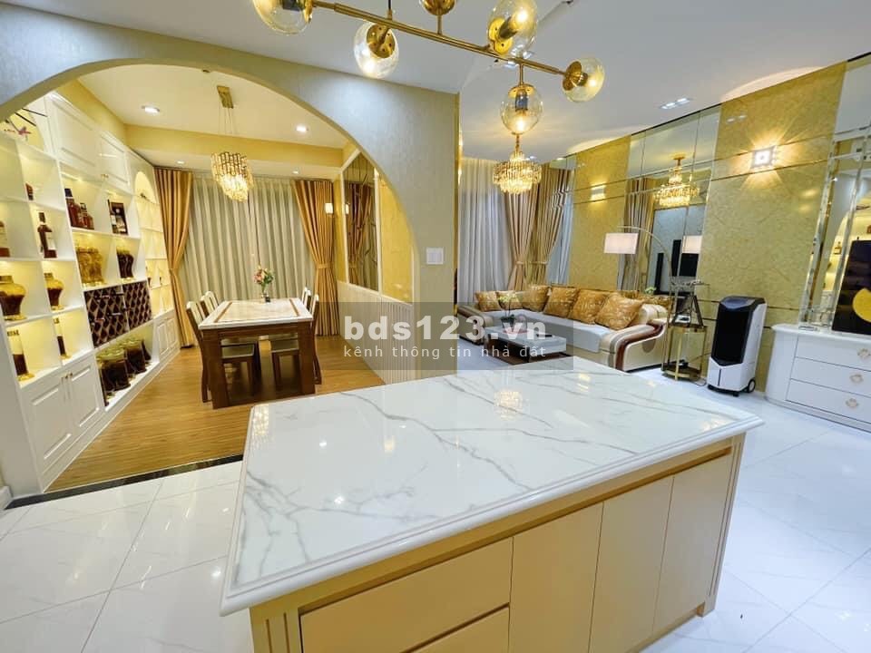 Căn 2PN-67M2, view trọn vẹn nội khu, tầng trung hướng đông nam mát mẻ giá 2,5 tỷ bao phí