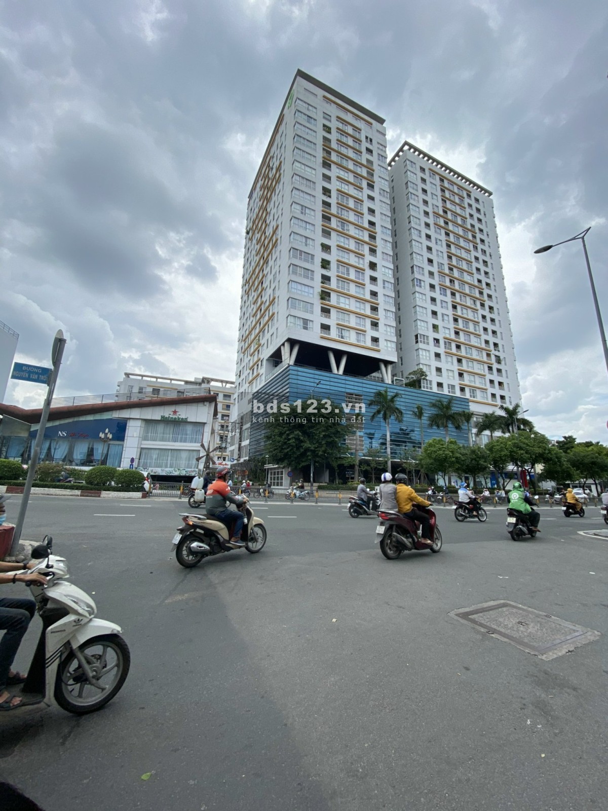1PN, full nội thất hiện đại The Prince Residene cho thuê liên hệ 0362668864