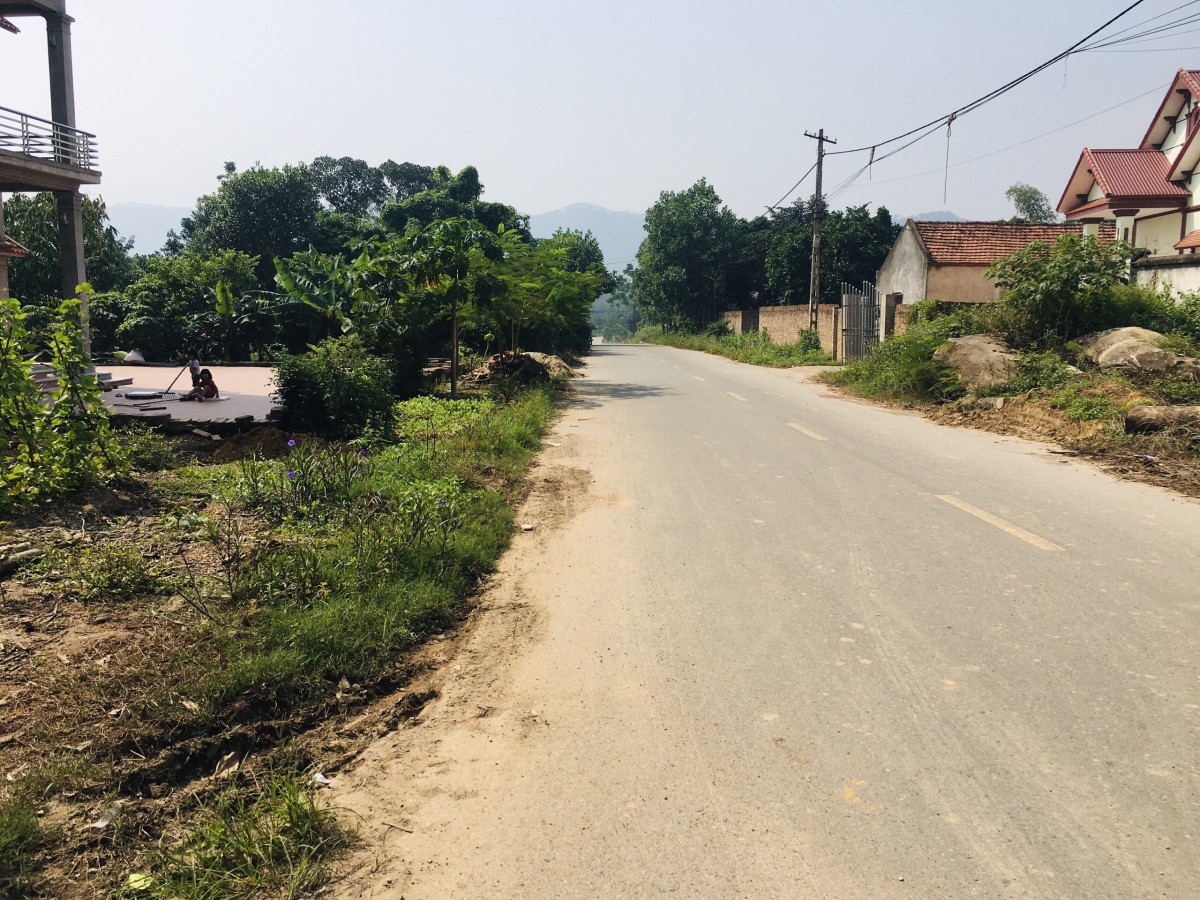 Chính chủ bán đất Bắc Vọng, em hoa hậu mặt đường nhựa, dt 190m giá hạt rẻ rinh ngay được em trẻ đẹp