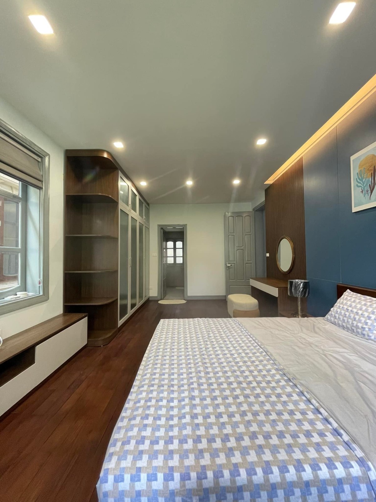 Bán nhà Tô Ngọc Vân Quận Tây Hồ. Dt 120m2, Mt 8m, 5 tầng giá nhỉnh 36 tỷ