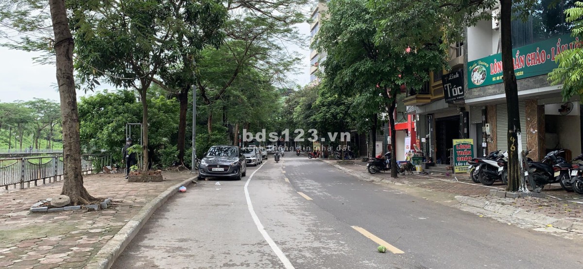 Bán nhà Mặt Phố Nguyễn Đình Hoàn 6 tầng Thanh Máy kinh doanh bất chấp giá nhỉnh 18 tỷ