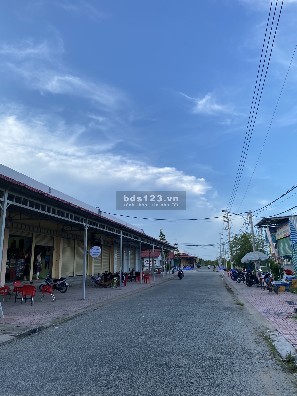 Bán đất mặt tiền chợ mới dự án Thạnh Phú Center lh 0365853239