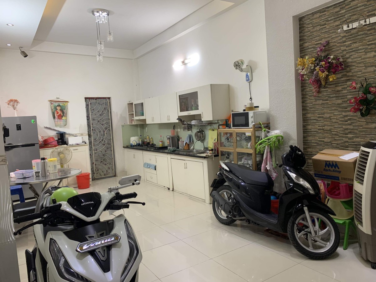 Nhà HXH đường An Dương Vương Quận 8 nhà 3 tầng giá 7,9 tỷ đồng