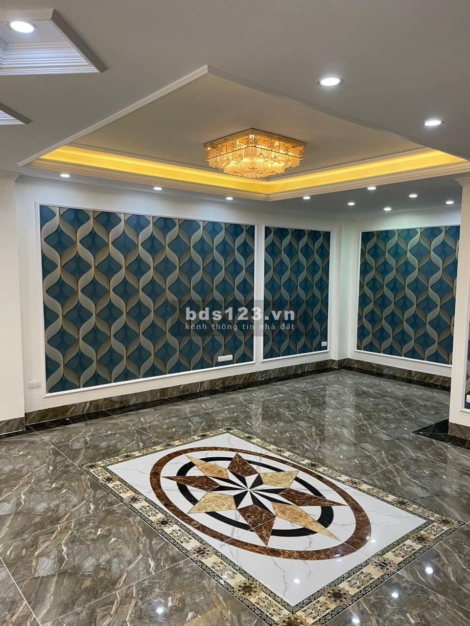 Bán nhà KĐT Trung Yên gần Trung kính, dtsd 98m2 x 7 tầng, giá bán 35.5 tỷ