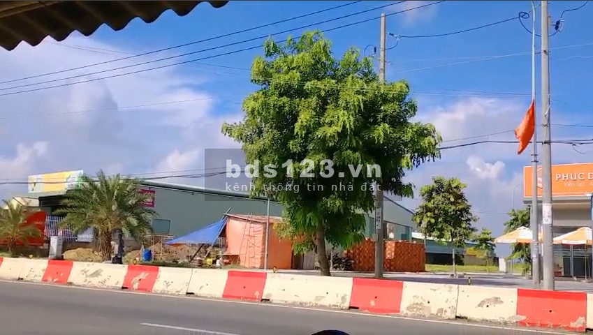 Ngộp bán gấp lô đất Long Điền ngay TL44A giá 2,43 tỷ thương lượng, dt 162m2
