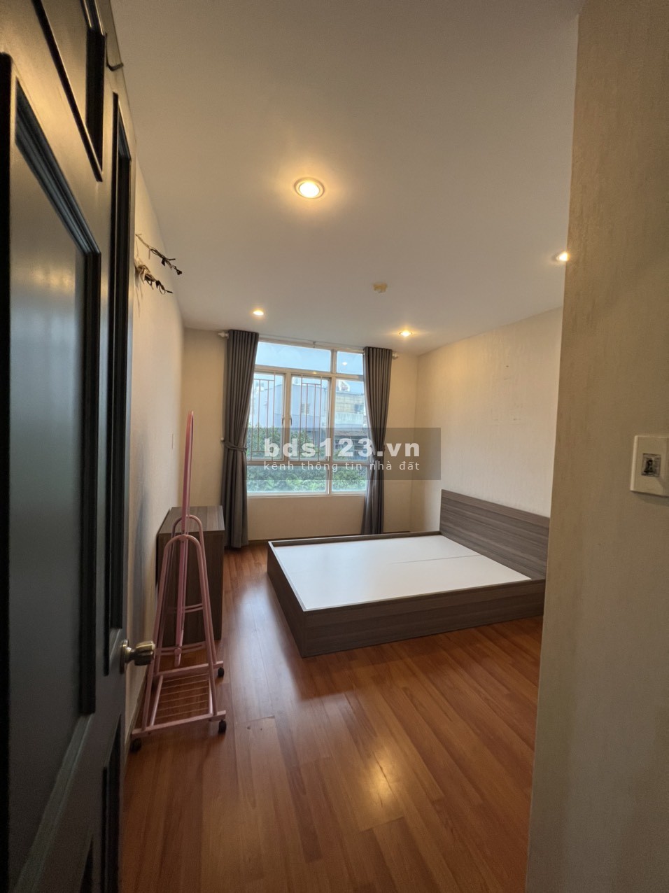 Tôi cần bán nhanh căn hộ Samland Giai Việt Q8, diện tích 150m2 SHR