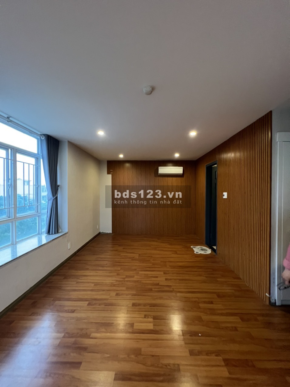 Tôi cần bán nhanh căn hộ Samland Giai Việt Q8, diện tích 150m2 SHR