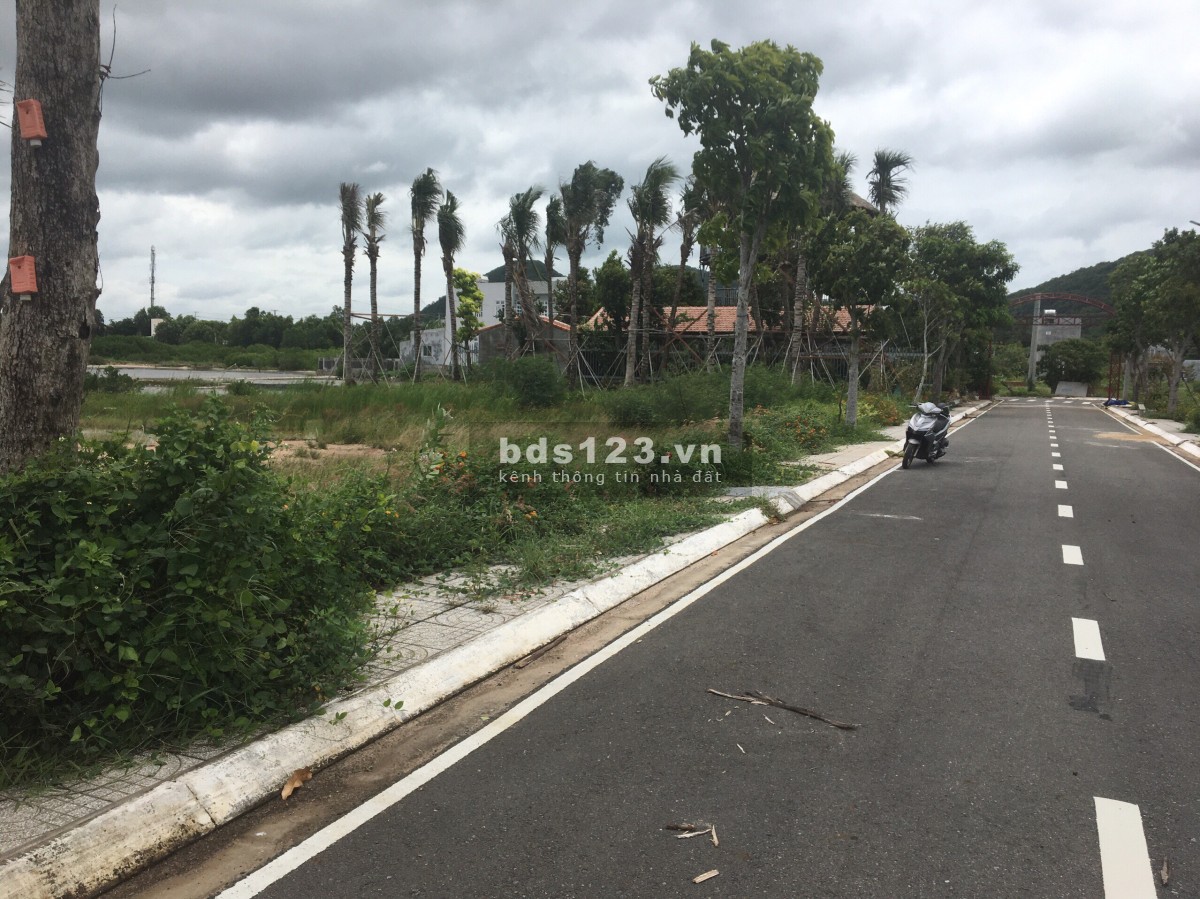 Bán gấp lô đất biển Long Hải giá ngộp 14 triệu/m2, 152m2, thổ cư 100