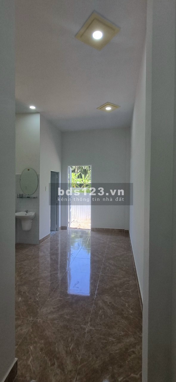 Nhà mặt tiền đường nhựa sát nách TT Thị Trấn Chợ Gạo, Tiền Giang nhỉnh 1 tỷ