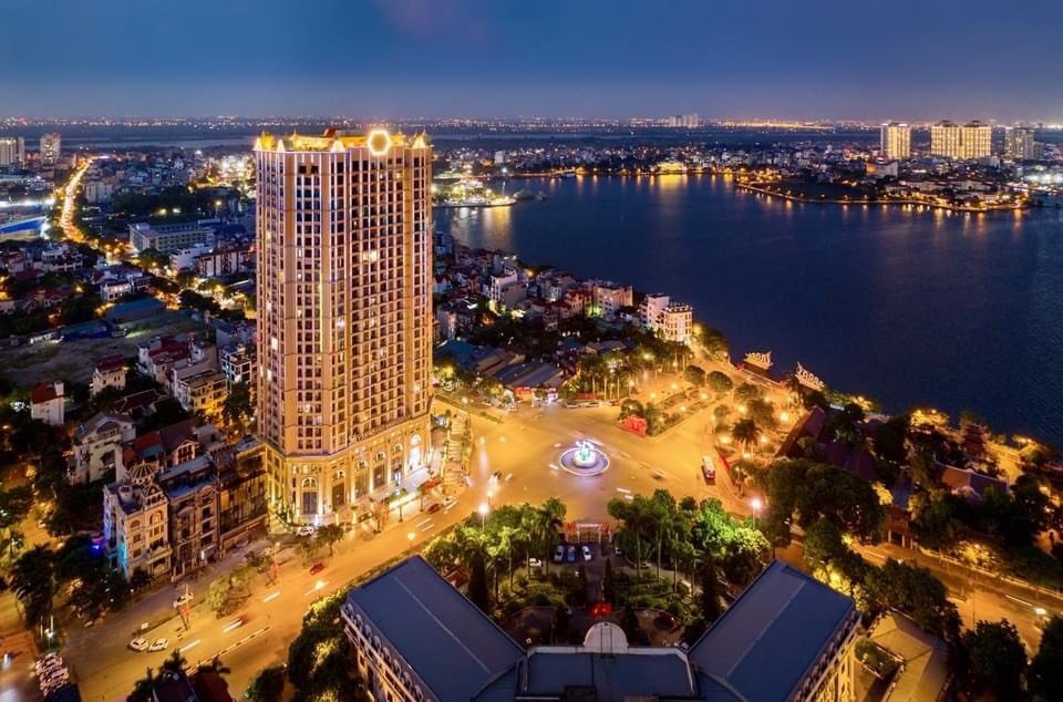 Chính chủ cần bán căn góc 4 phòng ngủ dt 159m2 tầng đẹp view trọn mặt hồ Tây, toà D'El Dorado