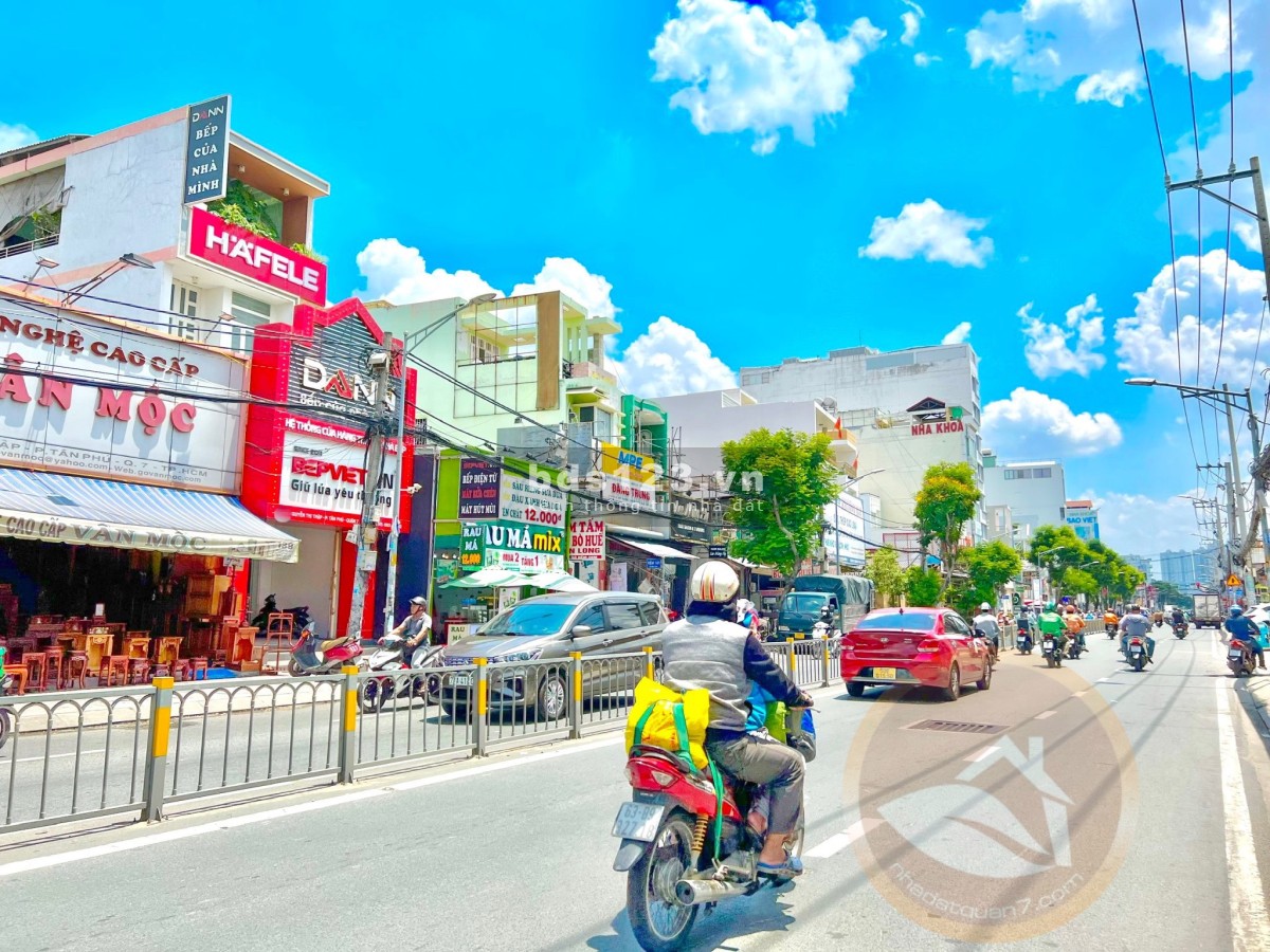 Bán nhà phố Mặt Tiền Kinh Doanh Nguyễn Thị Thập, Quận 7 vị trí đẹp