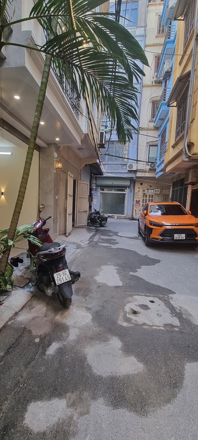 Bán Gấp Nhà 4 Tầng Phố Đỗ Quang Cầu Giấy, 2 mặt ngõ, ô tô, KD văn phòng, dòng tiền, giá 15.4 tỷ