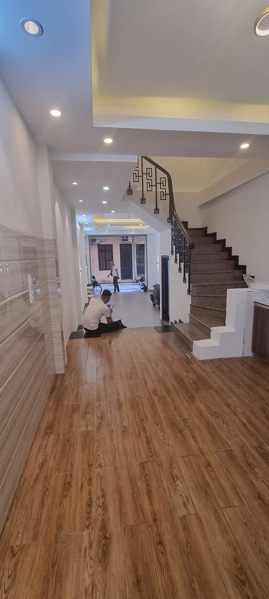 Bán Gấp Nhà 4 Tầng Phố Đỗ Quang Cầu Giấy, 2 mặt ngõ, ô tô, KD văn phòng, dòng tiền, giá 15.4 tỷ