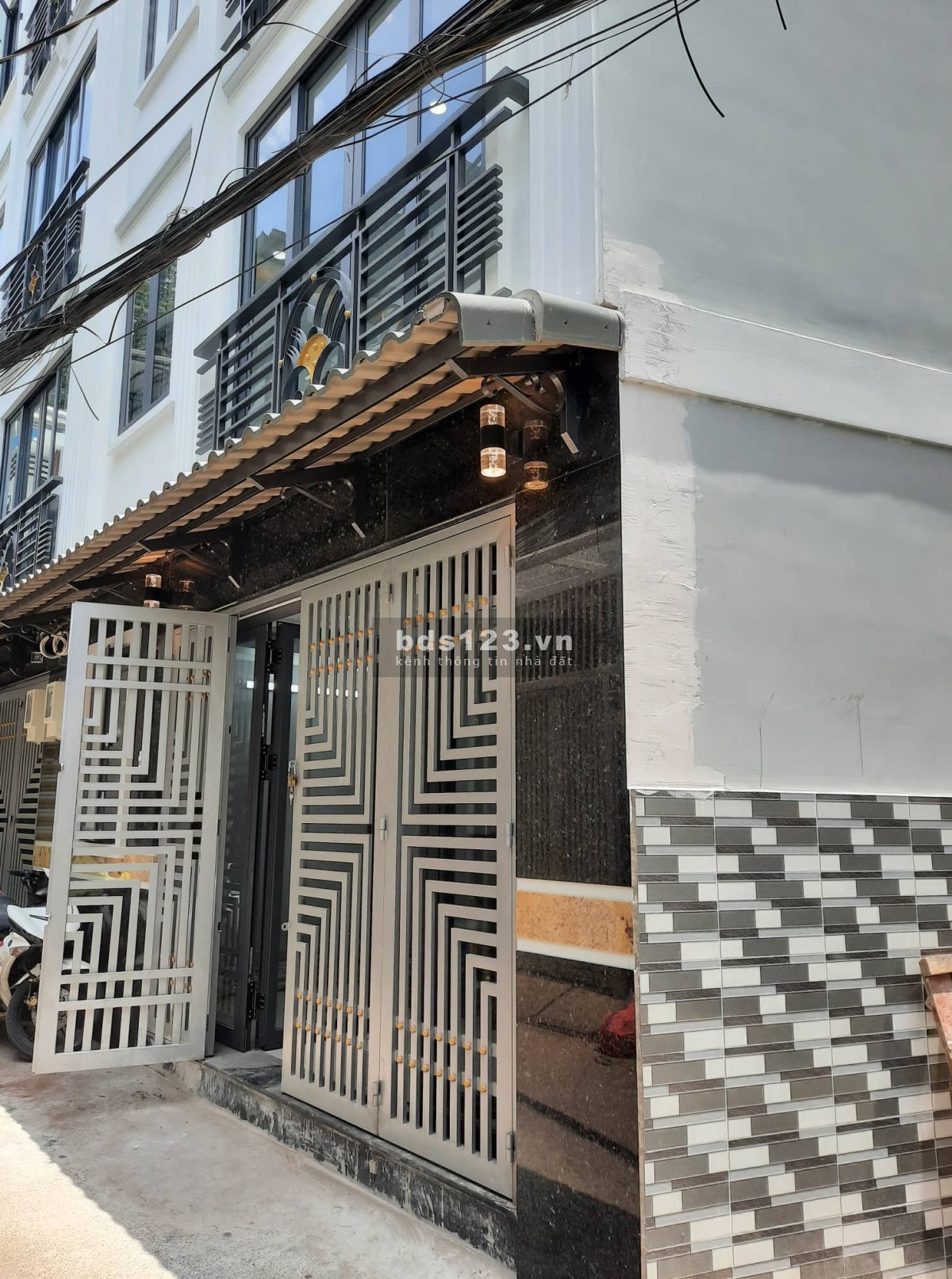 Bán nhà đẹp Phú Nhuận mới xây xong, có thang máy,chủ giảm ngay 500 triệu