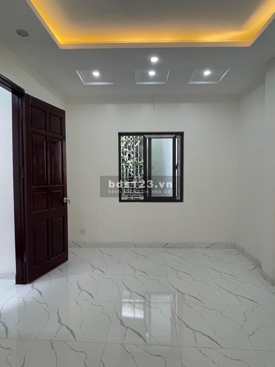 Còn đúng 1 căn 40m2 4 tầng đường Láng Mặt Tiền Khủng trung tâm Quận Đống Đa, giá chỉ 4.75 tỷ
