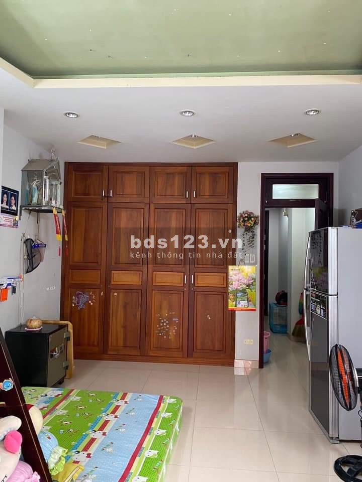 Mặt tiền kinh doanh 4 tầng, cạnh Etown Cộng Hòa. Chỉ 9.5 tỷ