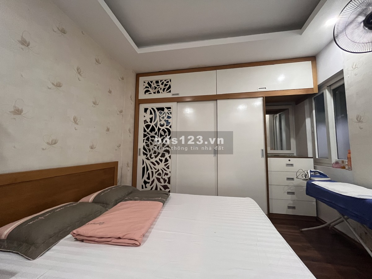 Cần bán căn chung cư mini tại 48 Văn Hương, Đống Đa, Hà Nội.