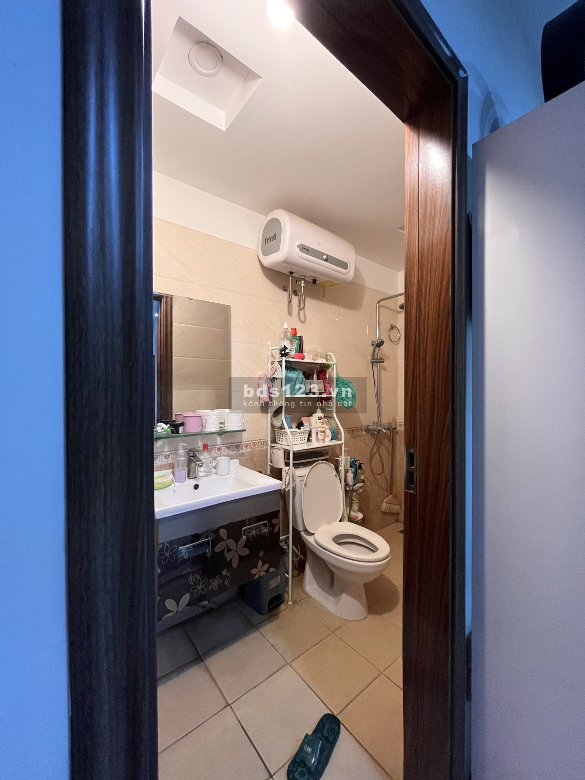 Cần bán căn chung cư mini tại 48 Văn Hương, Đống Đa, Hà Nội.