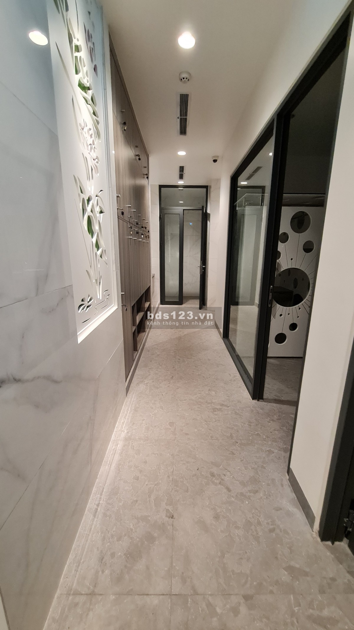 Cho thuê cặp Shophouse đường Nguyễn Cơ Thạch hoàn thiện máy lạnh và thang máy 20.000$/tháng.