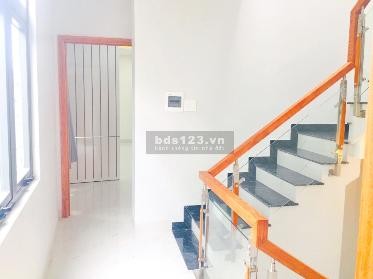 Căn góc mặt tiền kinh doanh đường số chợ Tân Mỹ, Quận 7 SHR