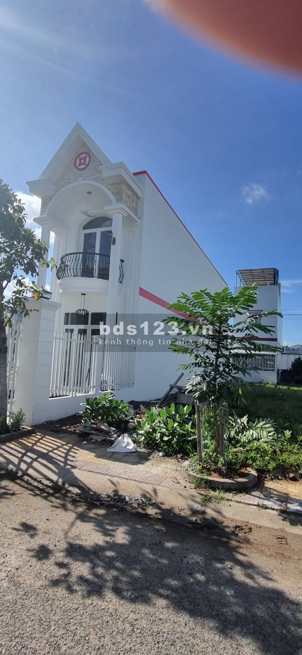 Nhà mới xây dựng 1 trệt, 1 lầu, khu dân cư Long Thạnh Hưng, Chợ Gạo TG, NHỈNH 2 TỶ