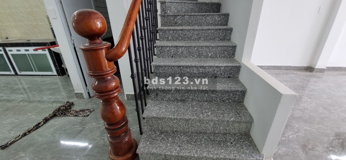 Nhà mới xây dựng 1 trệt, 1 lầu, khu dân cư Long Thạnh Hưng, Chợ Gạo TG, NHỈNH 2 TỶ
