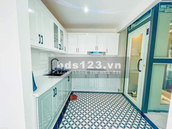 Lô góc Cầu Giấy giá nhỉnh 4 tỷ, 6 tầng gần phố thiết kế vô cùng hiện đại cực kỳ hiếm