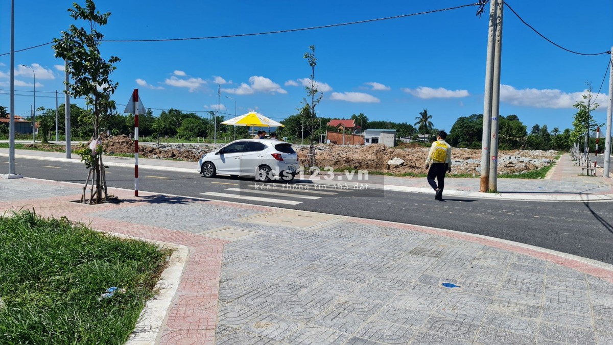 Đất nền vùng ven 4 triệu/m2, full thổ cư mặt tiền đường có sổ hồng riêng, giá tốt