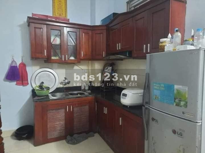 Bán nhà Hoàng Mai 31m x 5 tầng, mặt tiền 4.7m, giá 3.75 tỷ.LH em Lan 0975258510
