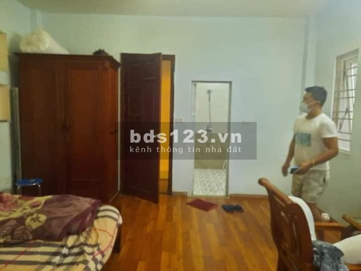 Bán nhà Hoàng Mai 31m x 5 tầng, mặt tiền 4.7m, giá 3.75 tỷ.LH em Lan 0975258510