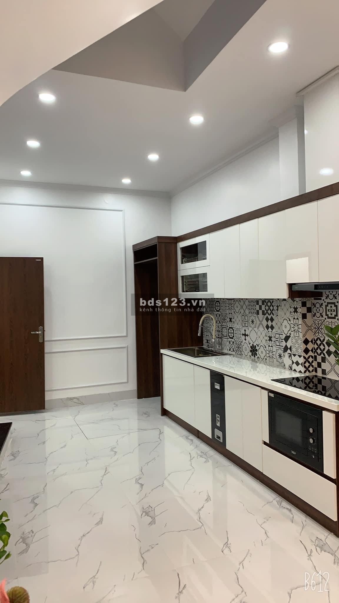 Nhà Nguyễn Trãi, Thanh Xuân cực đẹp, ô tô đỗ cửa tặng nội thất 52m chỉ 5.4 tỷ