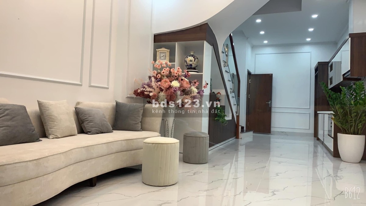 Nhà Nguyễn Trãi, Thanh Xuân cực đẹp, ô tô đỗ cửa tặng nội thất 52m chỉ 5.4 tỷ