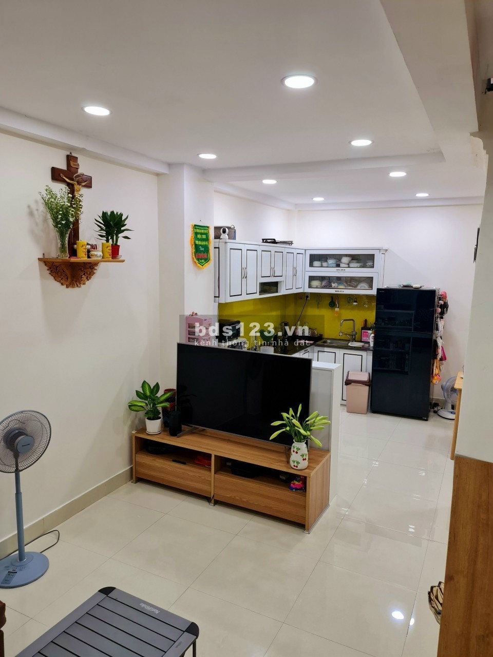 Bán nhà riêng Tân Hương diện tích 64m² x 3 tầng FULL nội thất giá 5,7 tỷ đồng LHCC