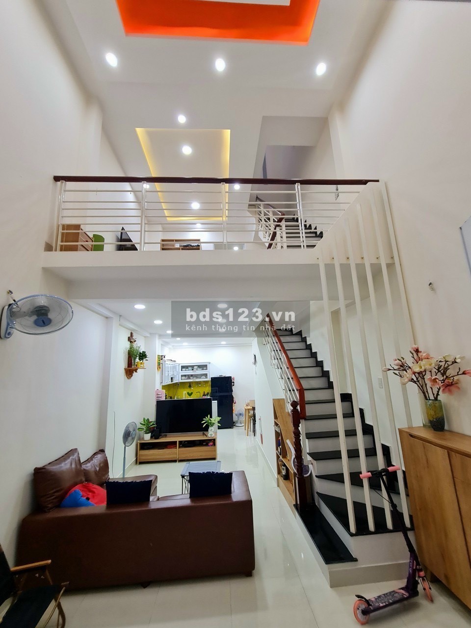 Bán nhà riêng Tân Hương diện tích 64m² x 3 tầng FULL nội thất giá 5,7 tỷ đồng LHCC
