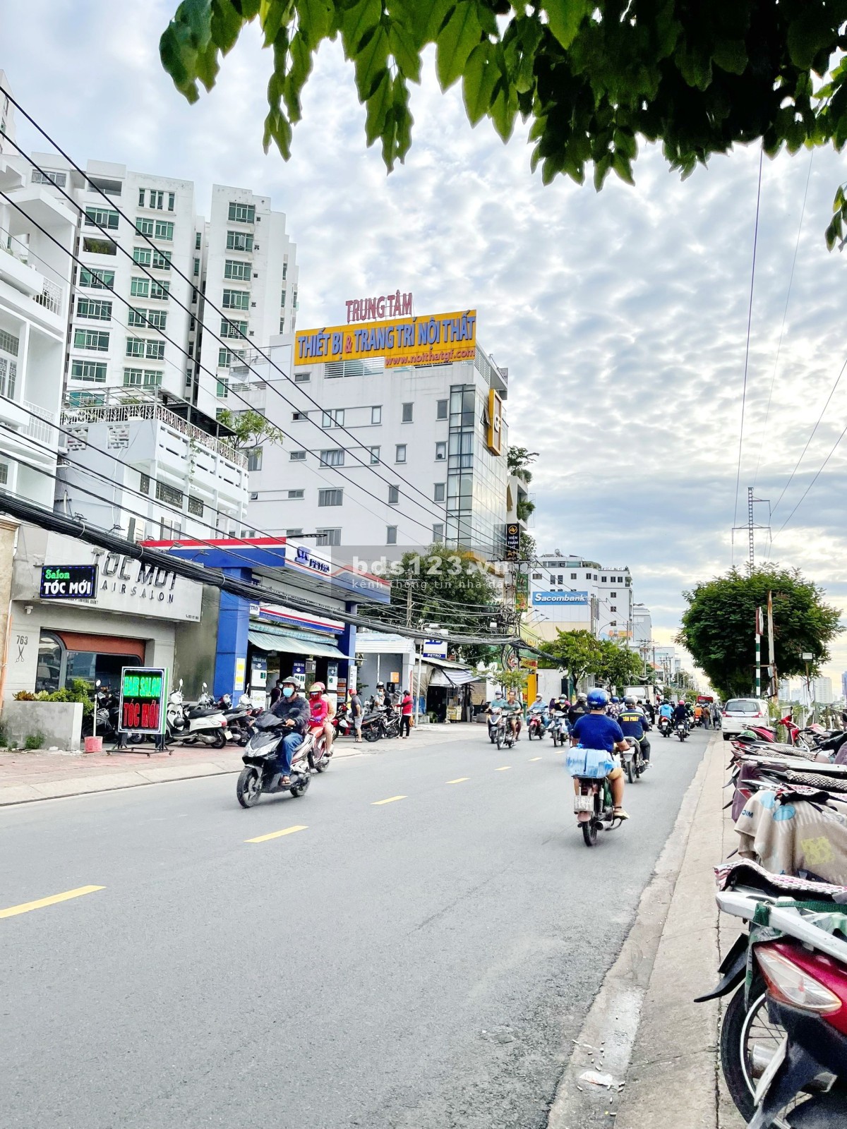 Bán nhà căn góc 2 mặt tiền đường Trần Xuân Soạn, Quận 7 có 1 lầu giá 15 tỷ