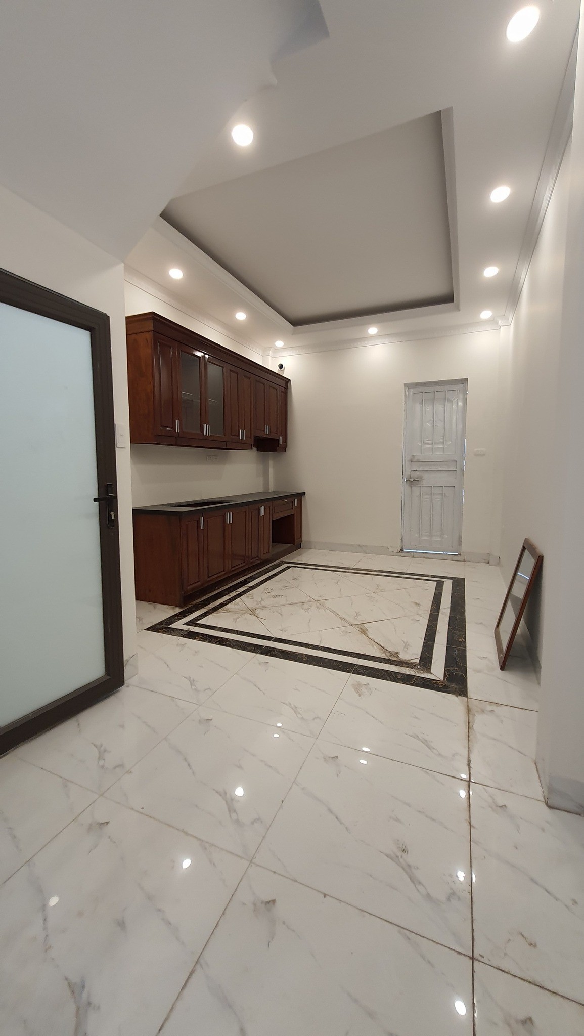 Bán nhà ngõ 318 Ngọc Trì, nhà mới tinh, hiếm có khó tìm đúc 5 tầng kiên cố