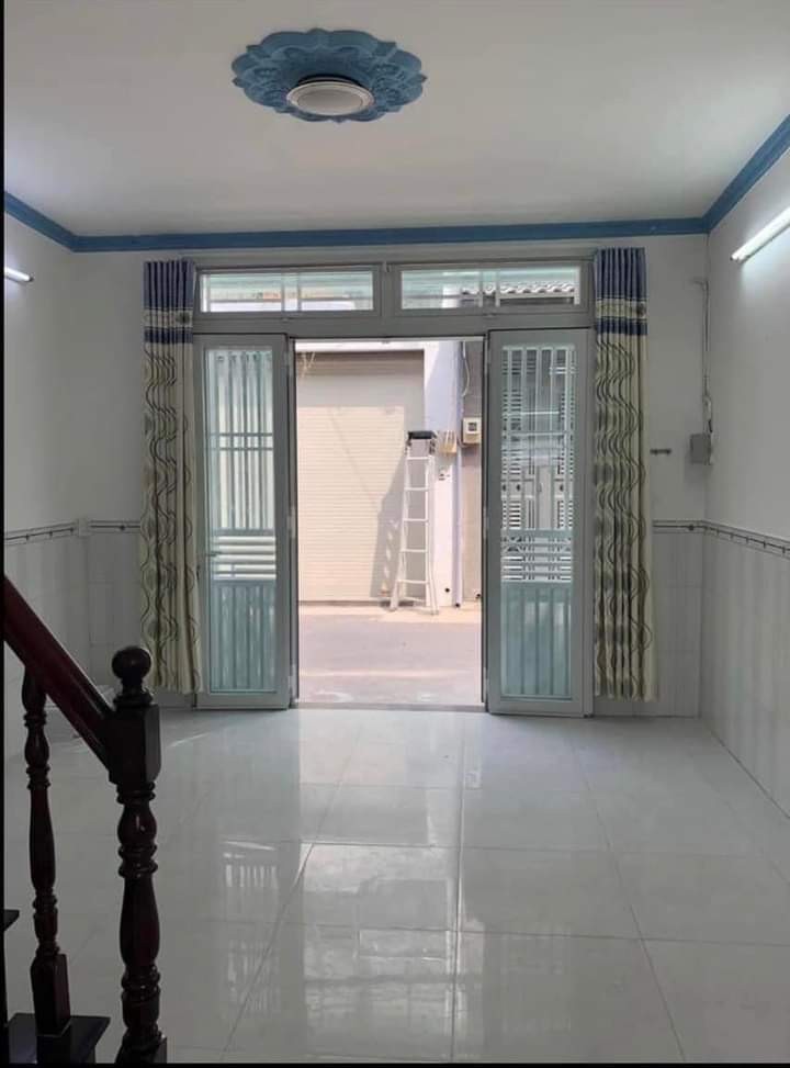 Bán nhà hẻm xe hơi đậu cửa giá 2.7 tỷ, Quận Tân Bình, siêu hiếm pháp lý chuẩn