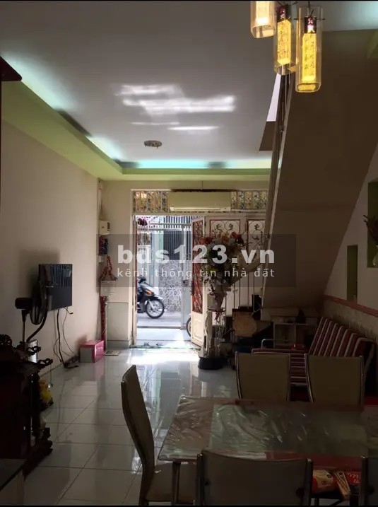 Cần bán gấp nhà đường Quang Trung, Quận Gò Vấp, giá chỉ 4.2 tỷ sổ sẵn