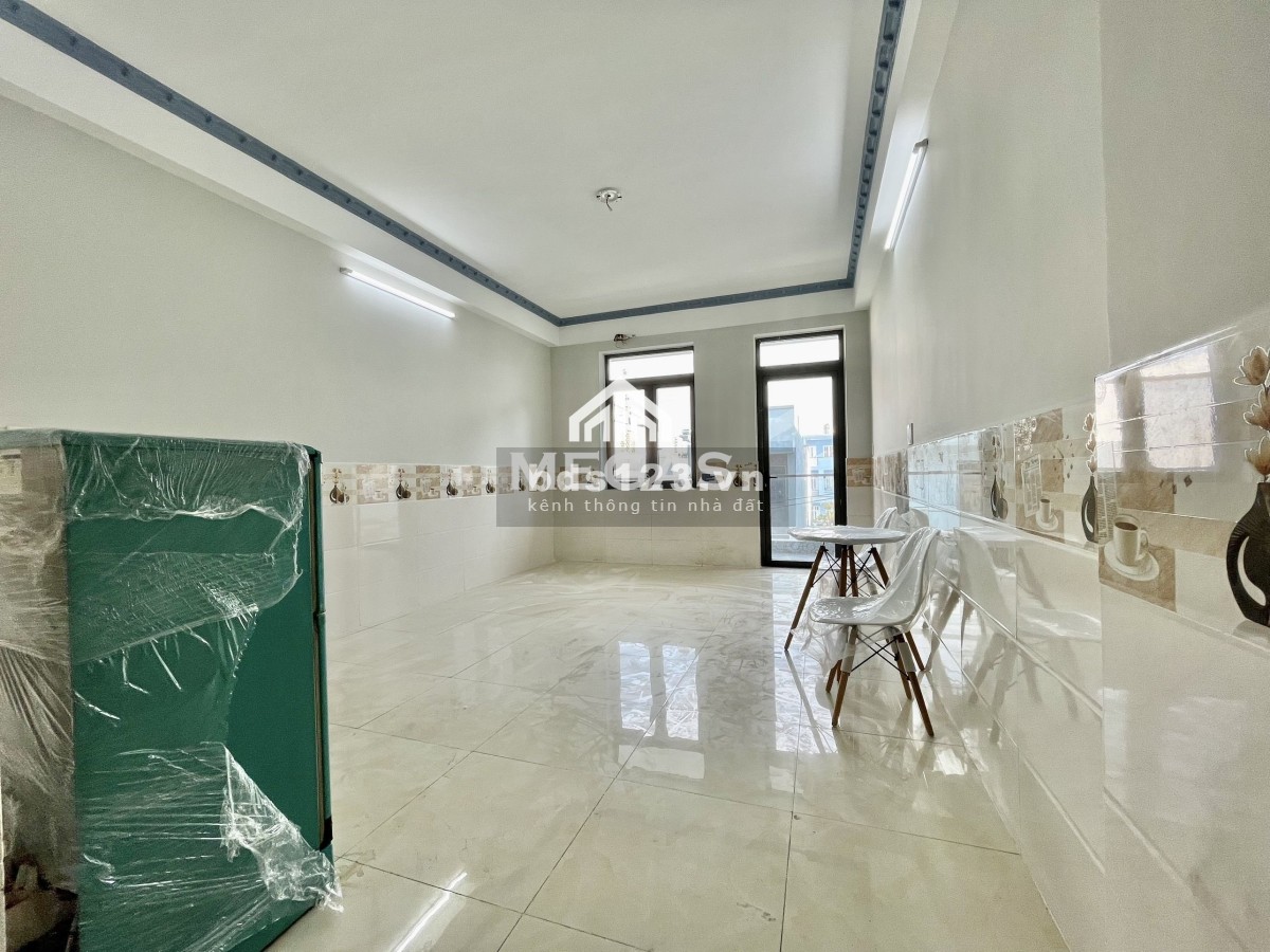 Phòng Ban Công Rộng 40m2 ngay Bờ Bao Tân Thắng - Aeon Tân Phú - Lê Trọng Tấn