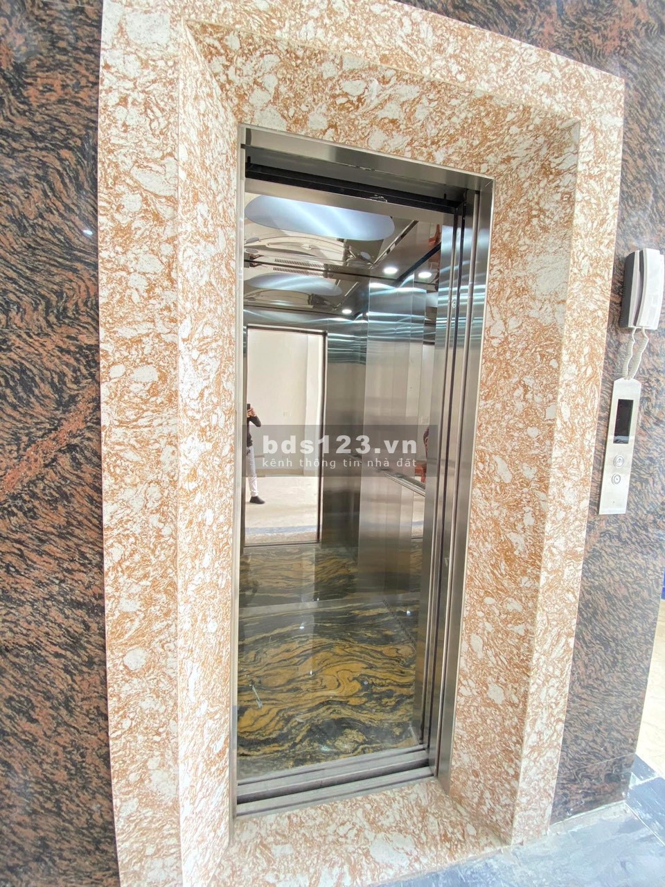Bán nhà Hà Đông, phố Tô Hiệu kinh doanh sầm uất, 60M, mt 5m thang máy, ô tô tránh, nhỉnh 7 tỷ
