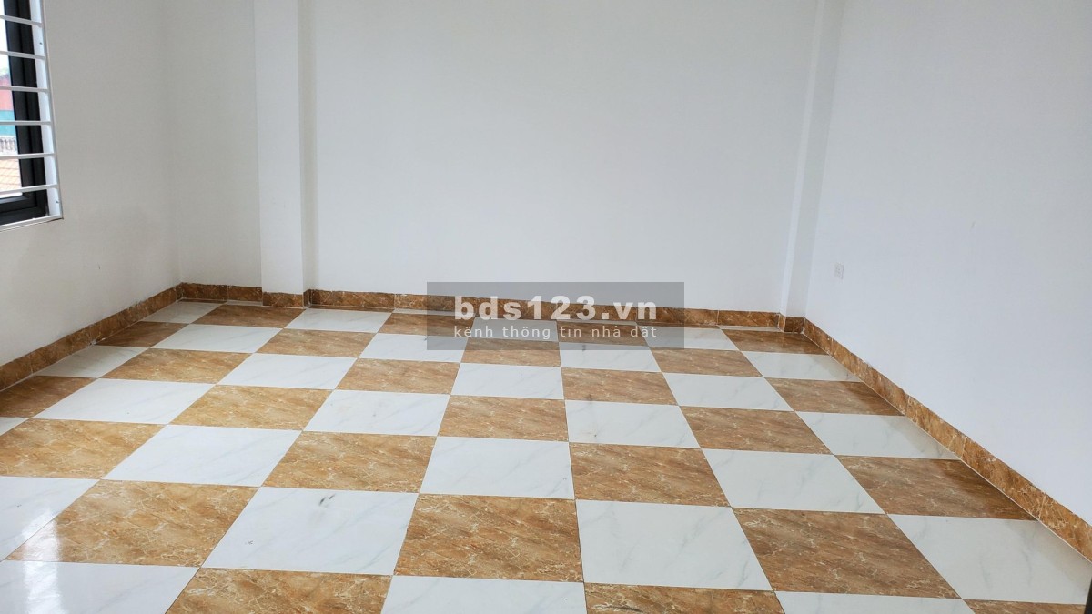 Bán nhà ngõ 279 Phúc Lợi Long Biên, đúc kiên cố 4 tầng liên hệ 0978565236