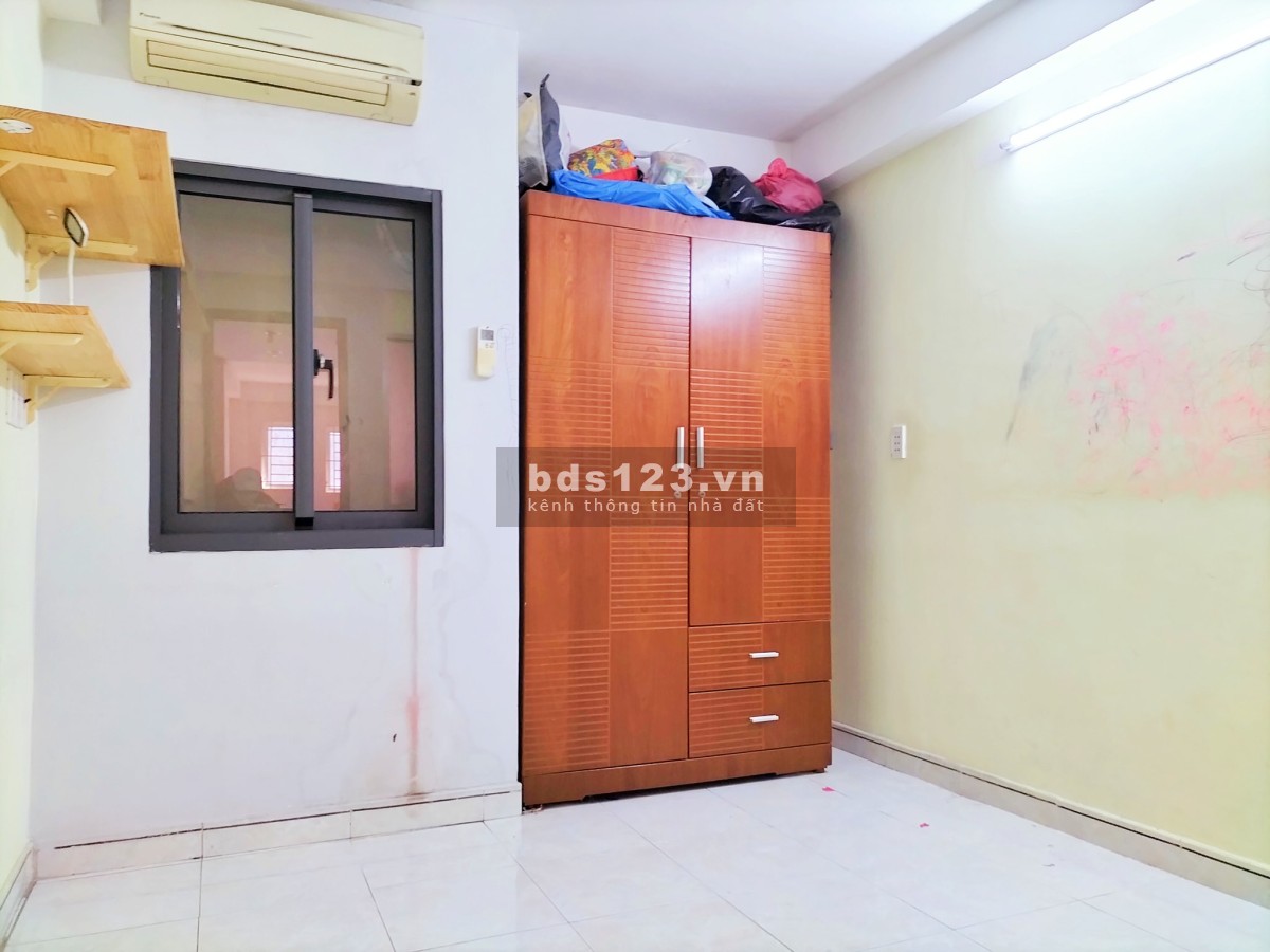 Bán nhà đường Điện Biên Phủ sát Landmark 81, dt 33m2, 4 tầng, chỉ 4,5 tỷ cam kết không đăng nhà ảo