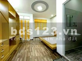 Nhà mới hẻm xe hơi gía rẻ, 1 Trệt 2 lầu, đường Huỳnh Tấn Phát, giá rẻ cho khách thiện chí
