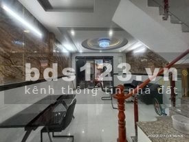 Nhà mới hẻm xe hơi gía rẻ, 1 Trệt 2 lầu, đường Huỳnh Tấn Phát, giá rẻ cho khách thiện chí