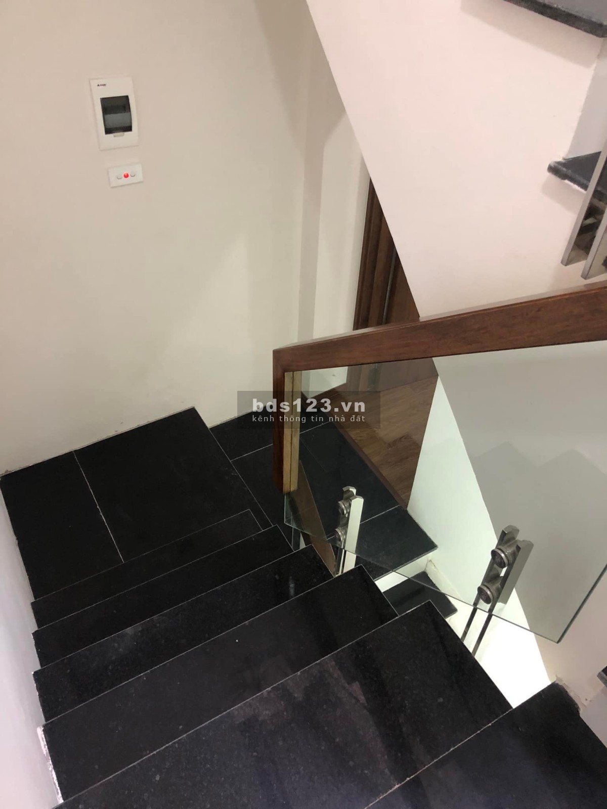 Bán nhà Kim Mã, Ba Đình – Phân lô ô tô vào nhà, 4 phòng ngủ ở ngay – 41m2 giá 6 tỷ