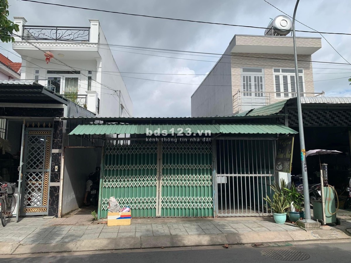Nhà Mặt Tiền Phan Văn Hớn DTSD 380m² LHCC 0932074405