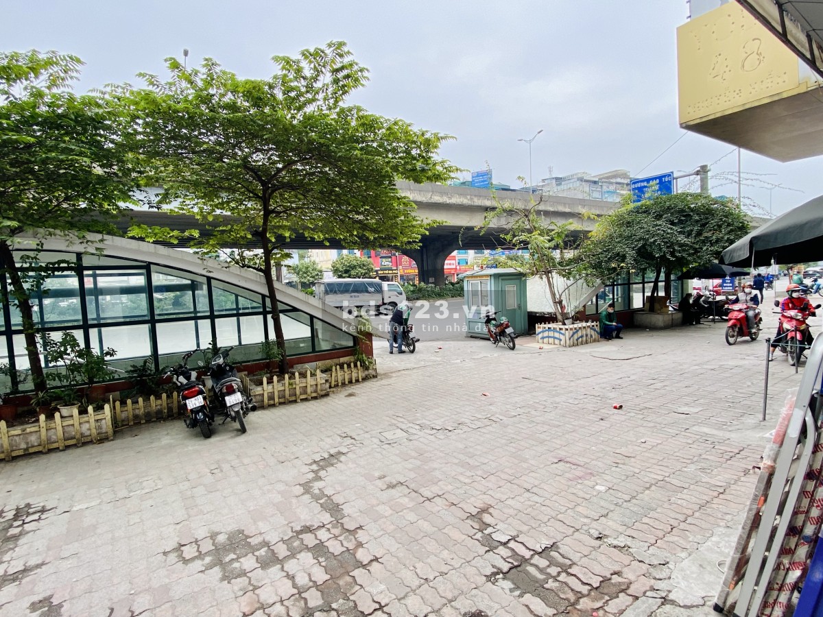 Bán nhà mặt đường Nguyễn Xiển, giá tốt đầu tư, liên hệ chủ nhà 0983931279
