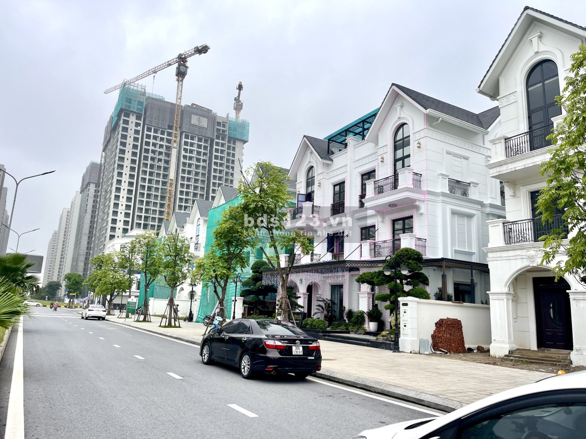 Bán căn shophouse vị trí đông vui nhất dự án Vinhomes Ocean Park 1 - Gia Lâm, cam kết cho thuê ngay