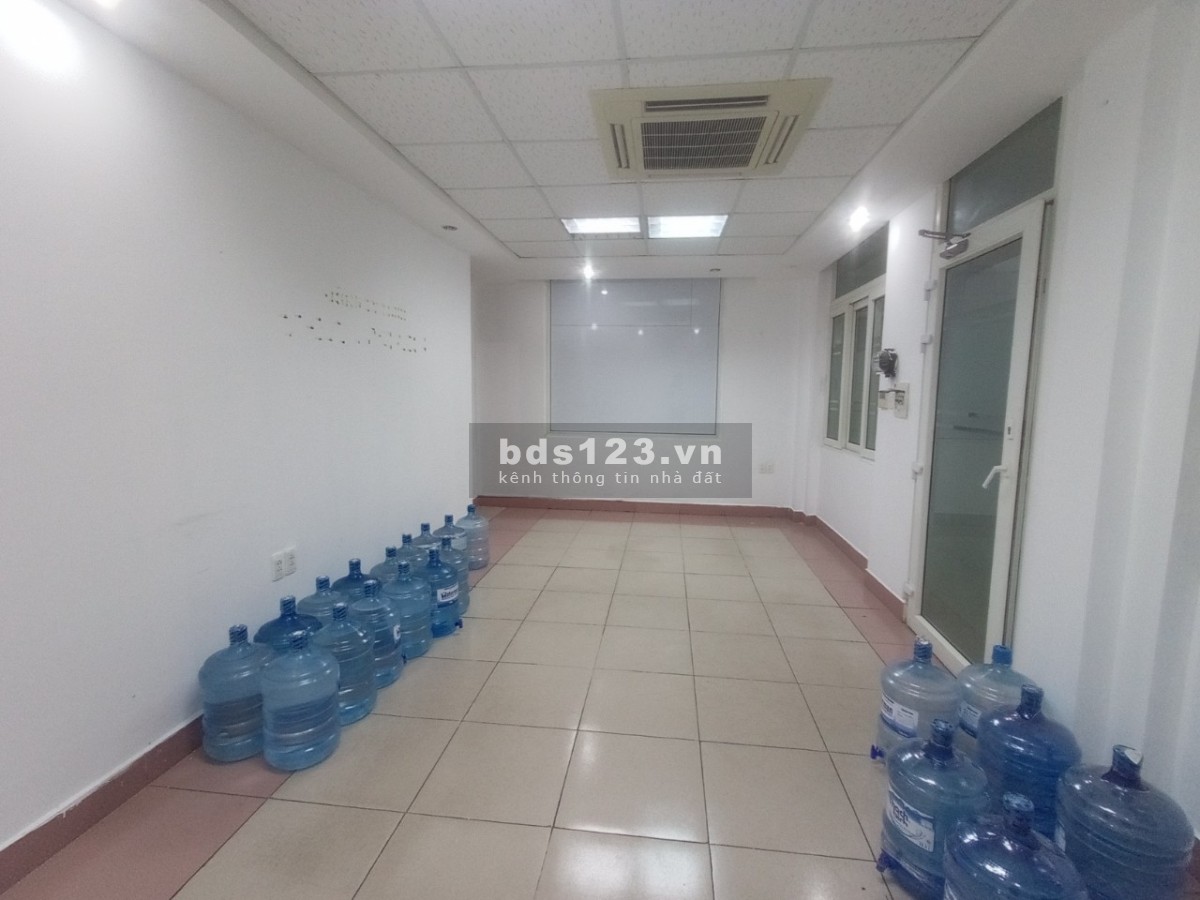 Cho thuê văn phòng ngay trung tâm thành phố khu sầm uất, tiện kinh doanh