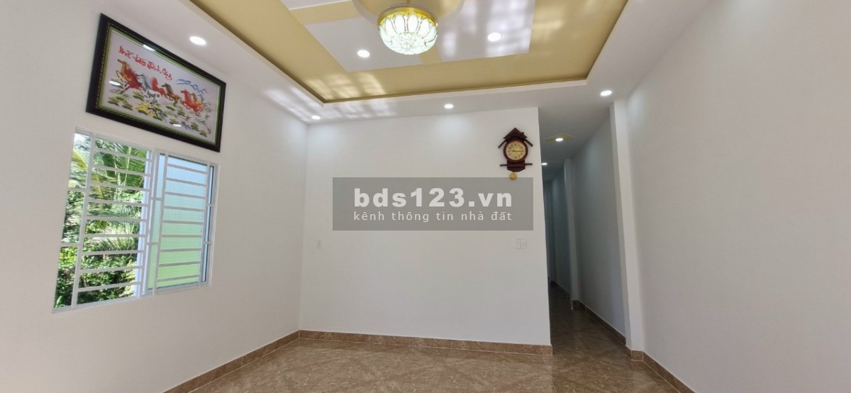 Nhà mới 100% mặt tiền đường nhựa cách trung tâm thị trấn chợ gạo 3km